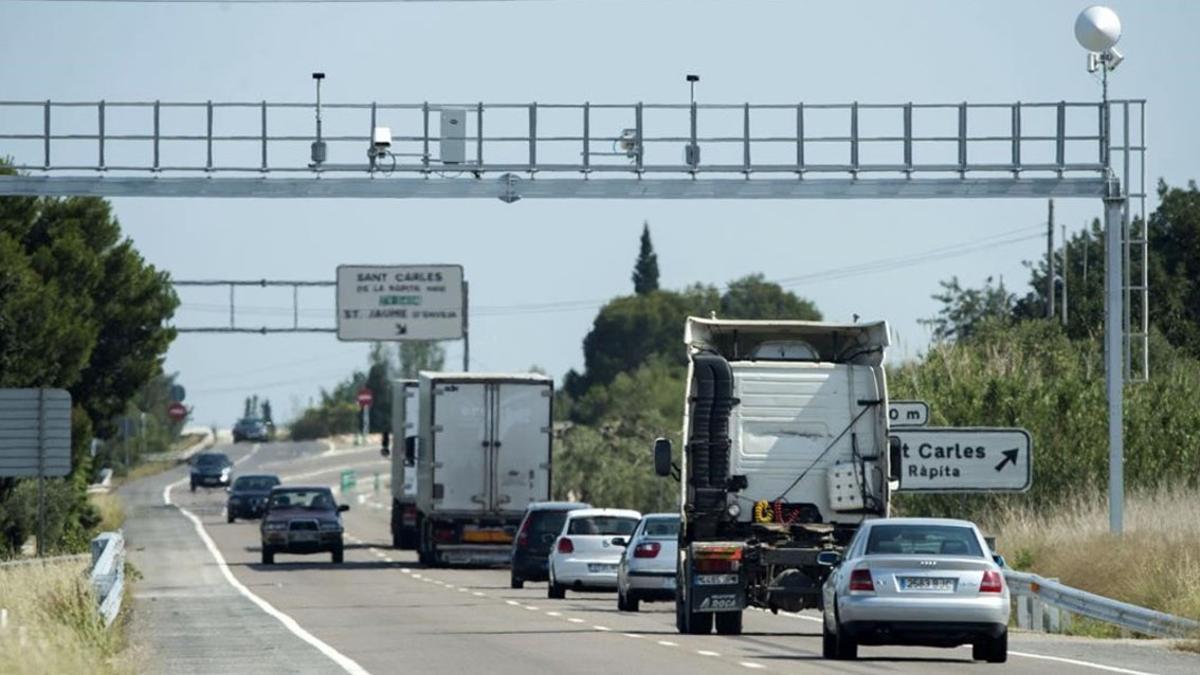 Los radares de tramo multan a 364 conductores al día en Catalunya