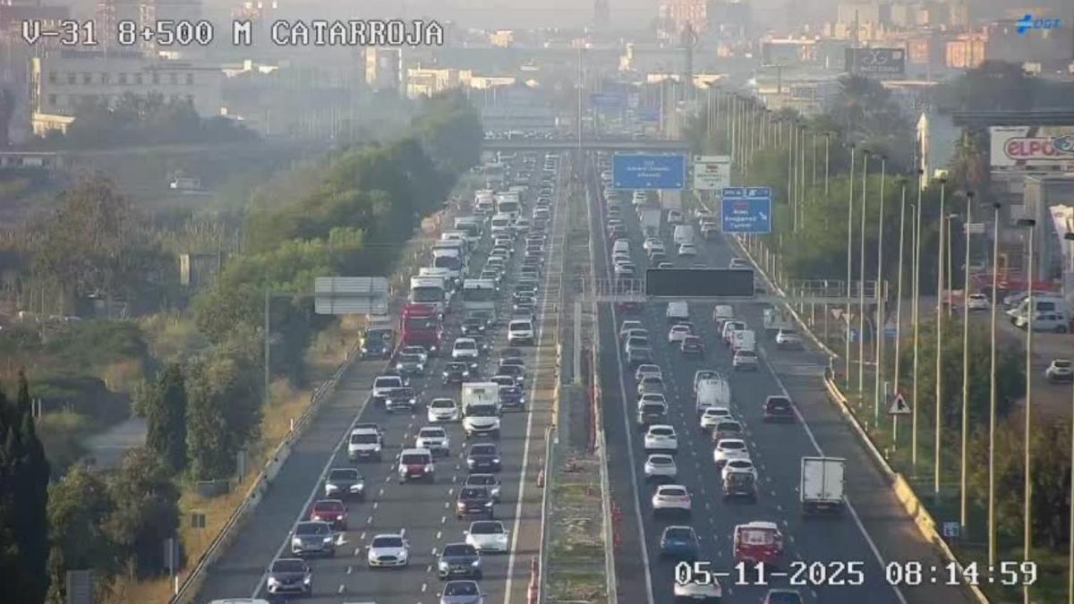 La V-31 o Pista de Silla, esta mañana pasadas las 8.00 horas.