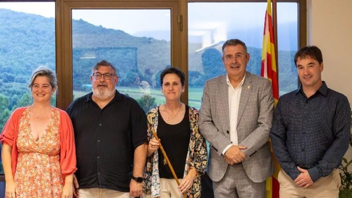 Un instant de l'acte de presa de possessió de l’alcaldessa de la Vall d’en Bas.