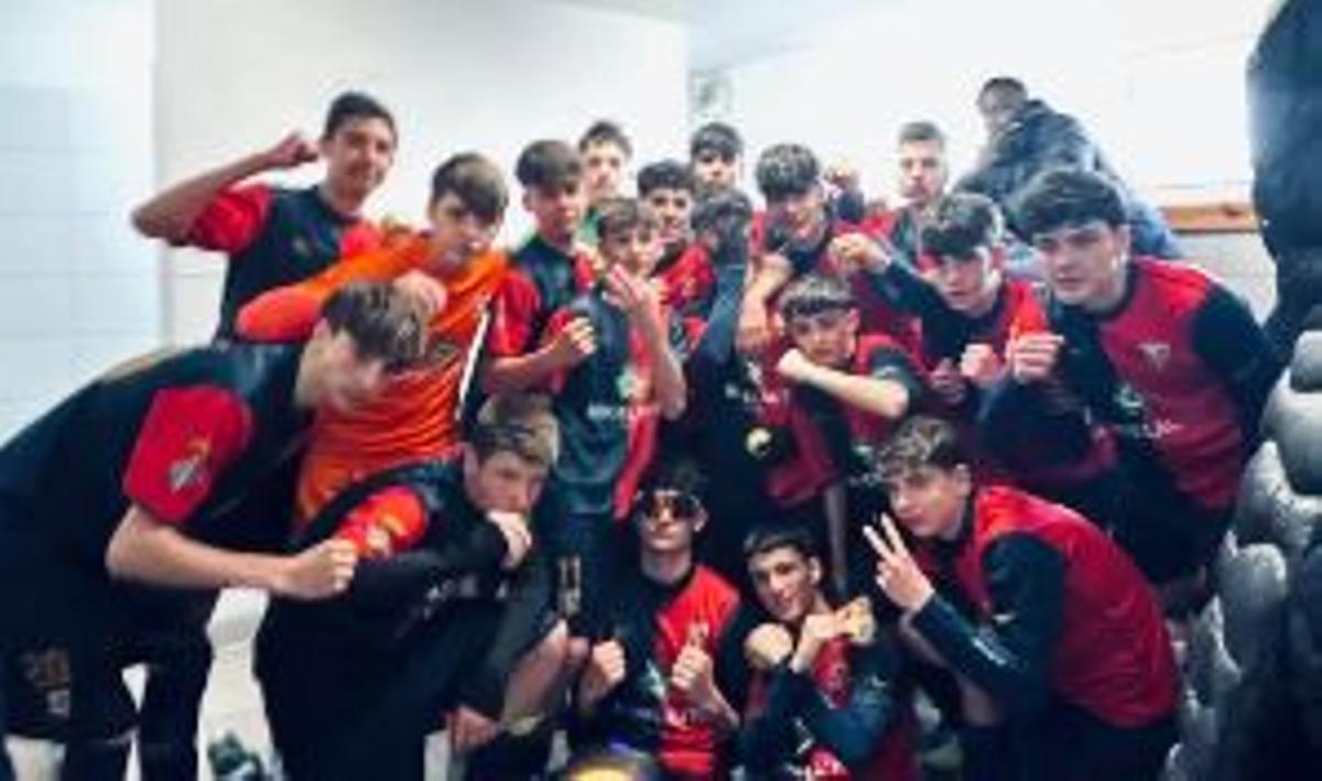 Els juvenils del Quart celebren que són a la final del MIC.