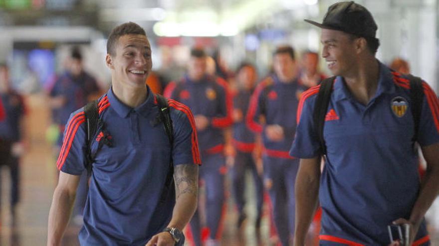 Caras sonrientes en la vuelta a Valencia.