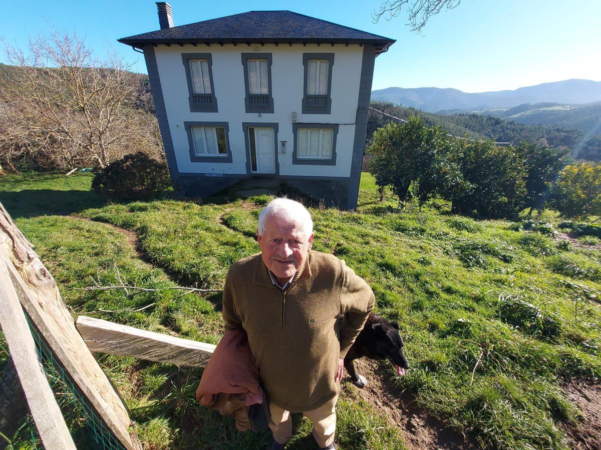 En imágenes: Así se recuerda el gran incendio de El Franco en la zona cero de la catástrofe