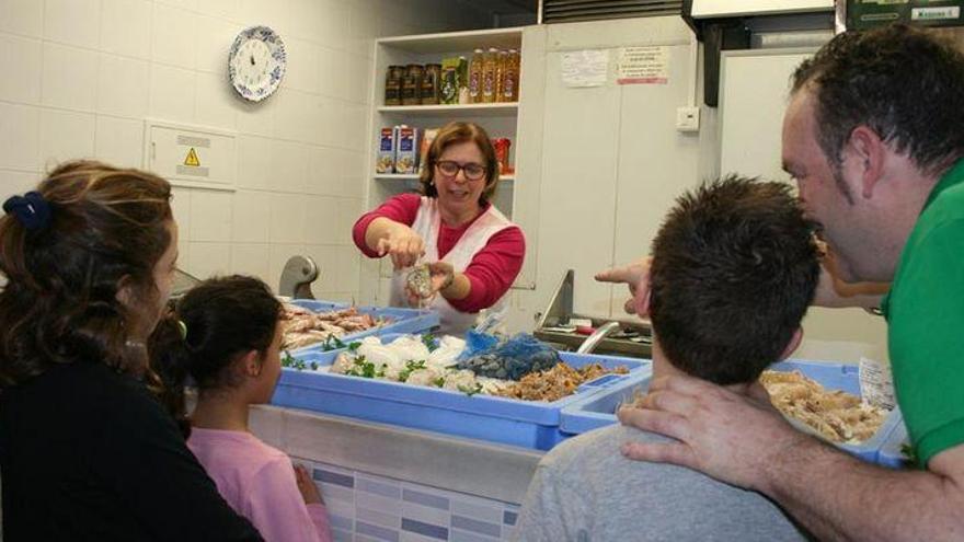 La escuela de cocina de Almassora celebra un almuerzo saludable