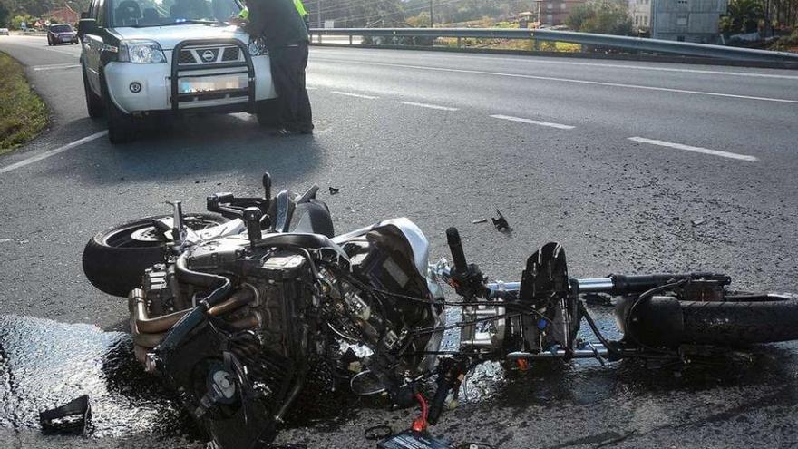 Accidente de tráfico con una moto implicada. rafa vázquez