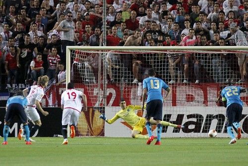 Imágenes del partido entre el Sevilla y el Oporto en el Sanchez Pizjuán.