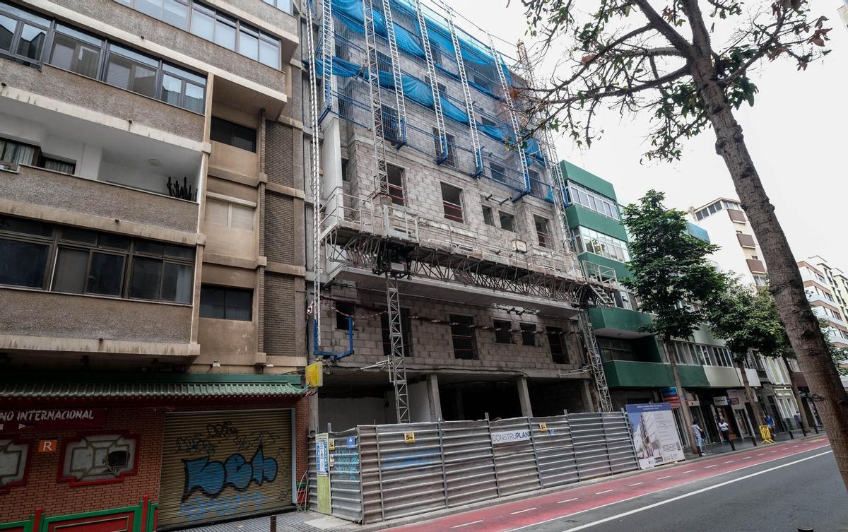 Viviendas públicas en construcción calle León y Castillo, en Las Palmas de Gran Canaria.
