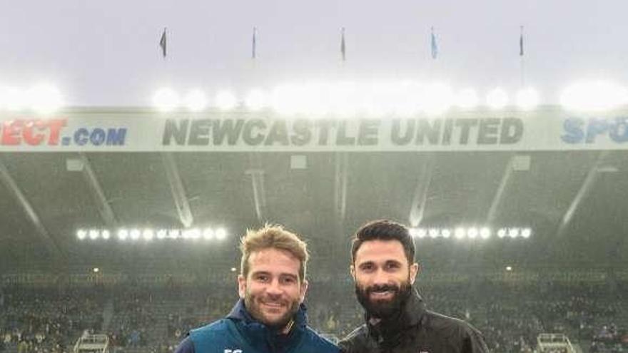 Félix Cao y Cristian Fernández, ayer en St James&#039; Park. // FdV