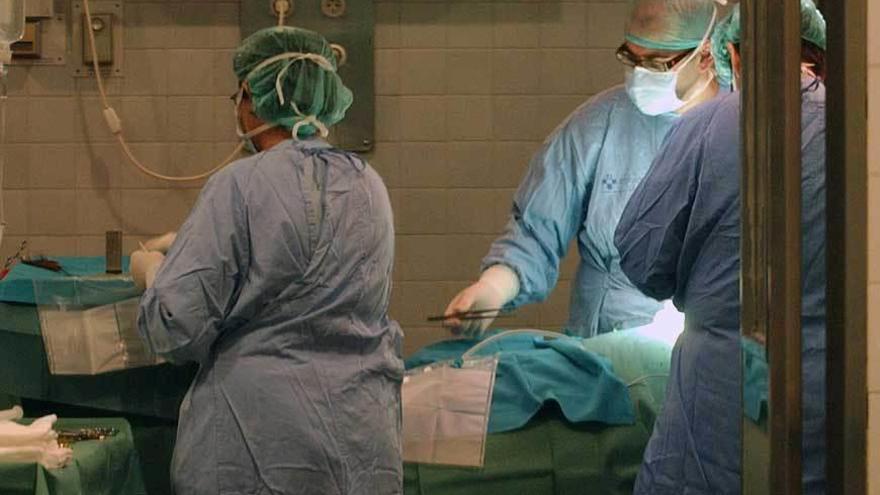 Trasplante de riñón número 1.000, realizado en el HUCA en junio de 2007.