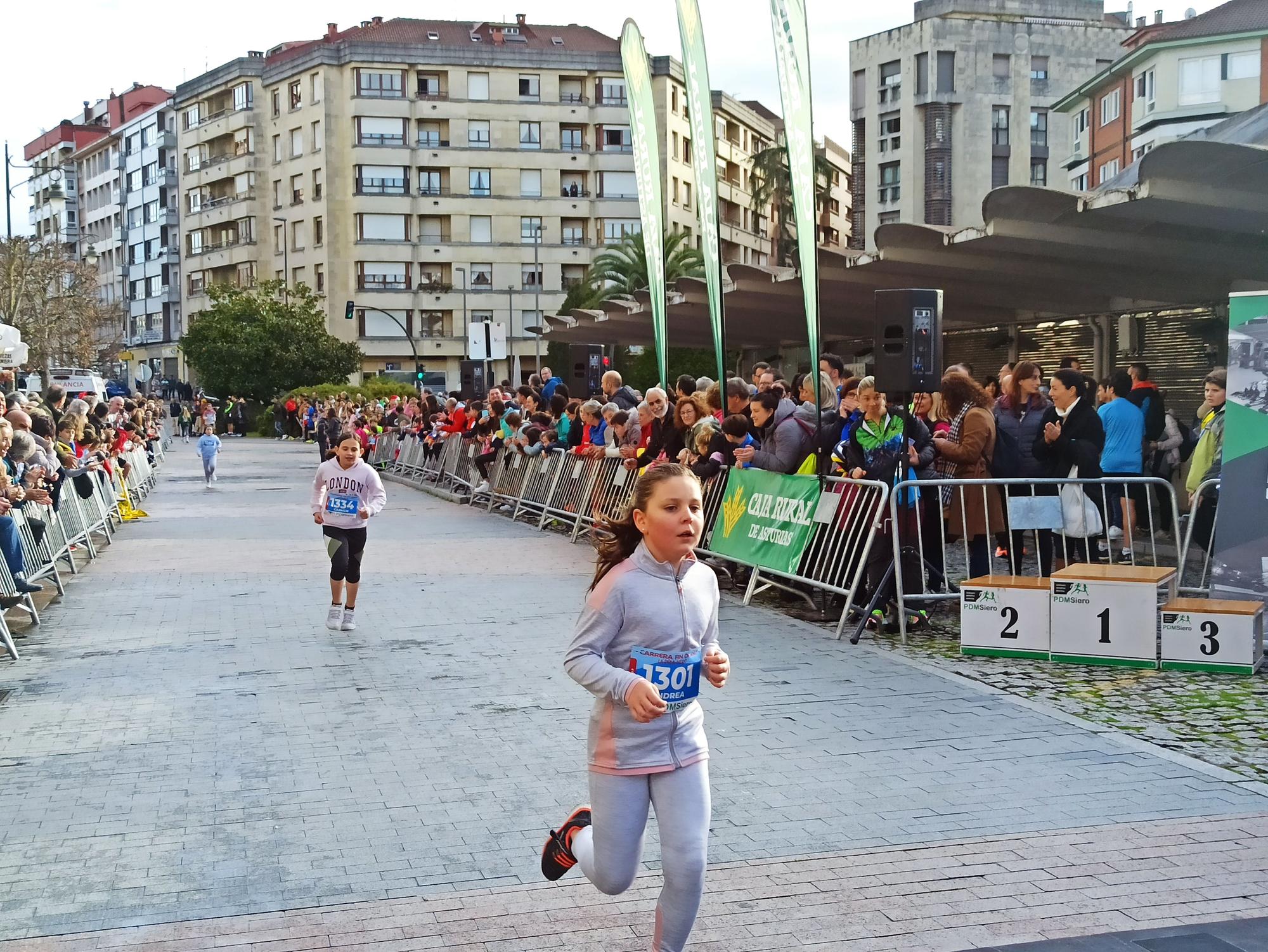 Casi 1.500 participantes disputan la carrera de Fin de Año de Pola de Siero