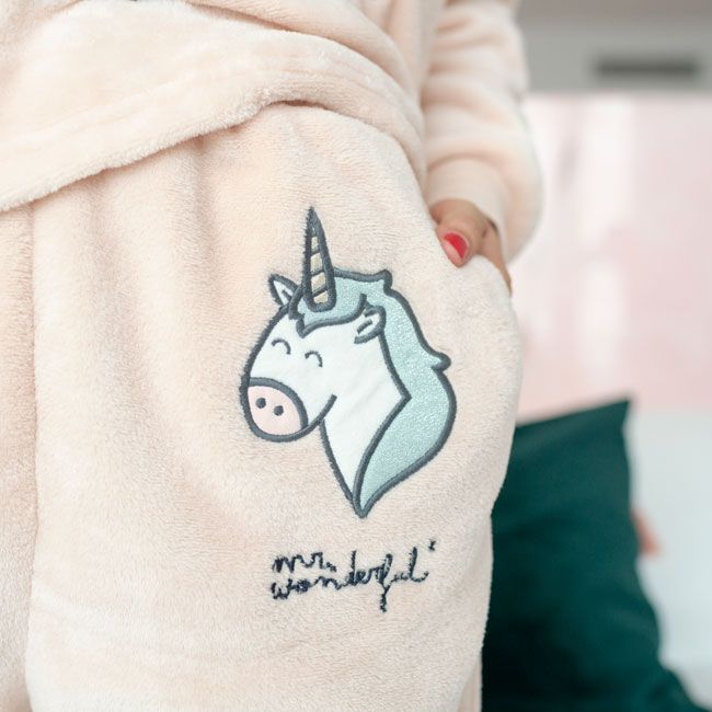 La nueva colección de Oysho y Mr.Wonderful está hecha para ti, si eres una  loca de los unicornios - Woman