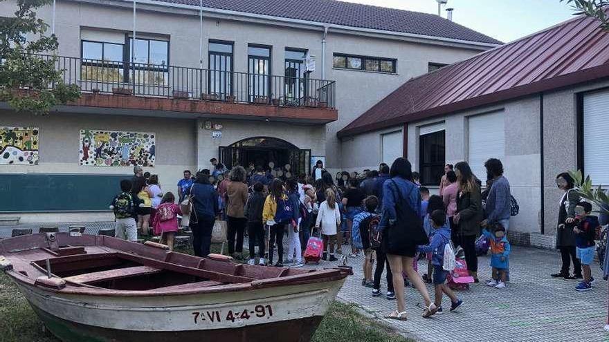 Inicio del curso escolar en el CEIP A Rúa, que dispone de servicio de comedor. // G.Núñez