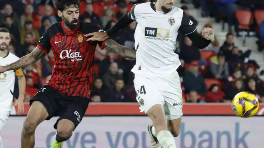 El Feyenoord se lanza a por Yarek y el club ya negocia con los holandeses