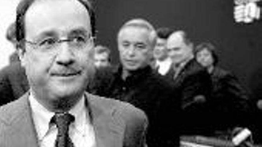 El PS francés consolida a Hollande con el ´sí´ a la Constitución europea