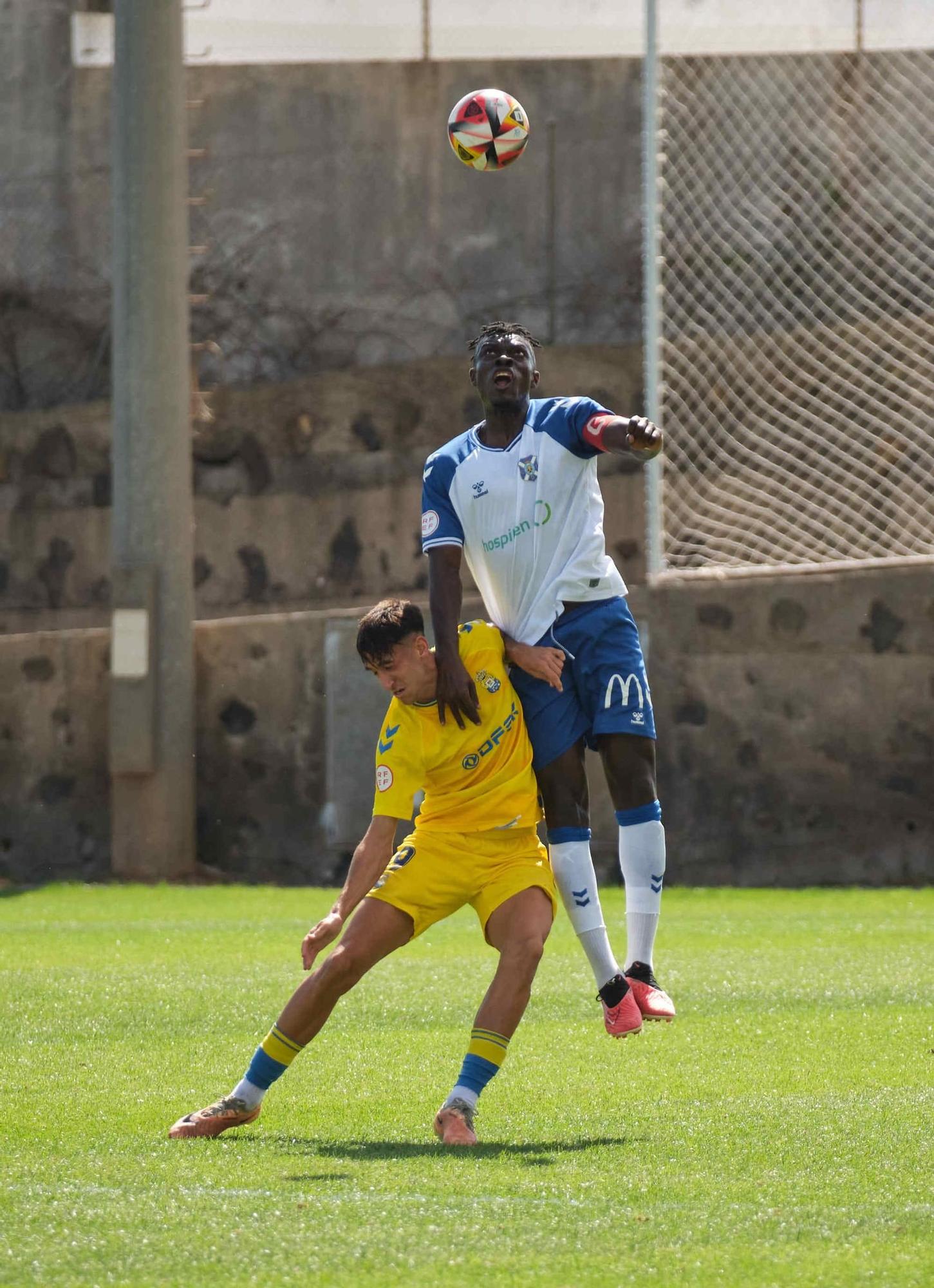 Derbi de Tercera RFEF entre CD Tenerife B y Las Palmas Atlético