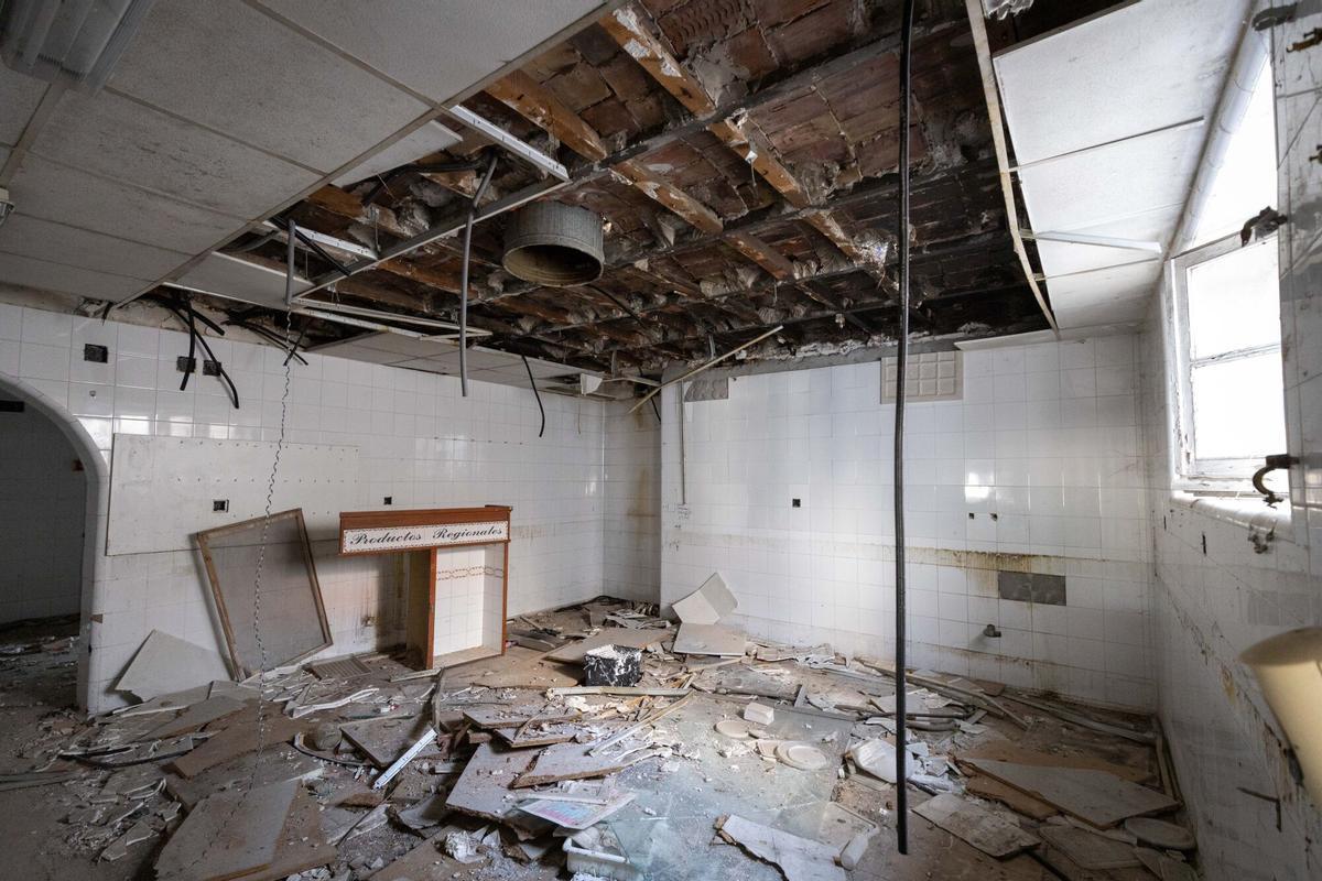 Restaurante El Ciervo, completamente abandonado desde el año 2014 Restaurante El Ciervo, completamente abandonado desde el año 2014