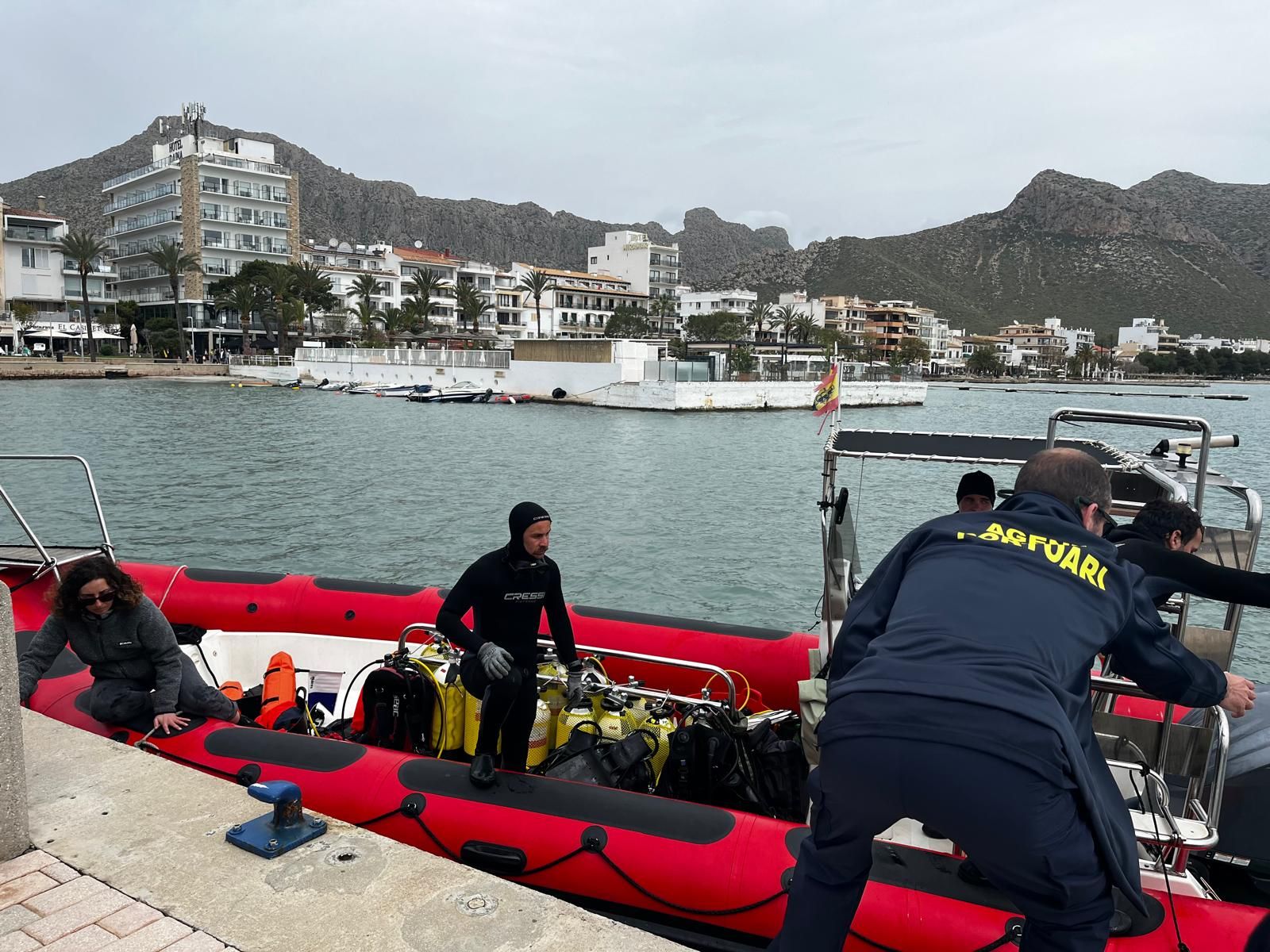 Así ha sido la limpieza comunitaria de la bahía de Pollença