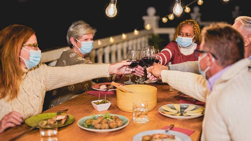 Una celebración familiar, el origen del brote de COVID más numeroso de la semana en Canarias