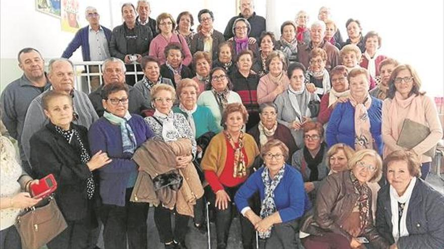 La asociación de mujeres aixa, de pedro abad, celebra el día de andalucía