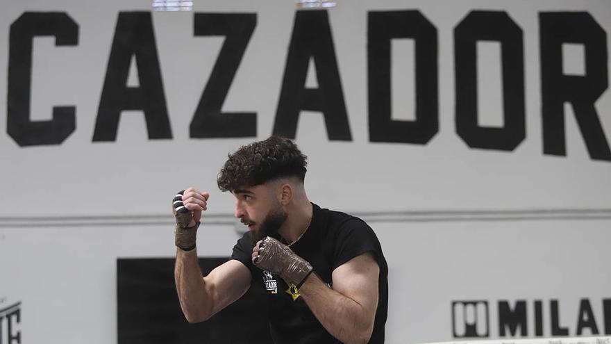 La preparación de El Cazador para el título nacional de boxeo en Córdoba