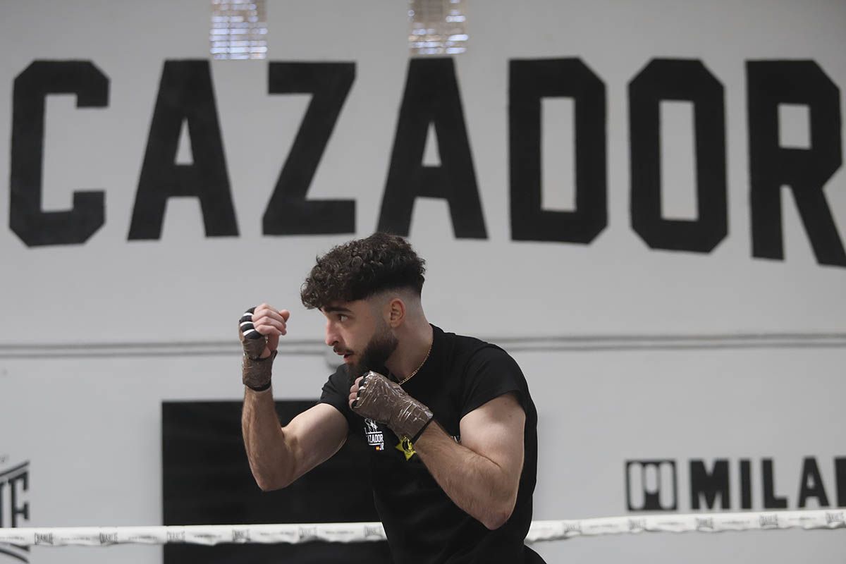 La preparación de El Cazador para el título nacional de boxeo en Córdoba
