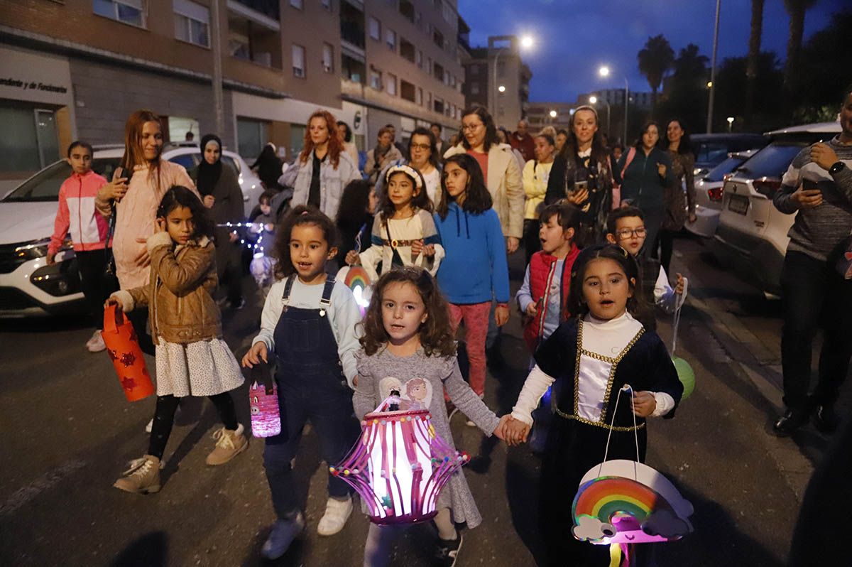 El CEIP Al Ándalus celebra su Sankt Martin por las calles de Vista Alegre