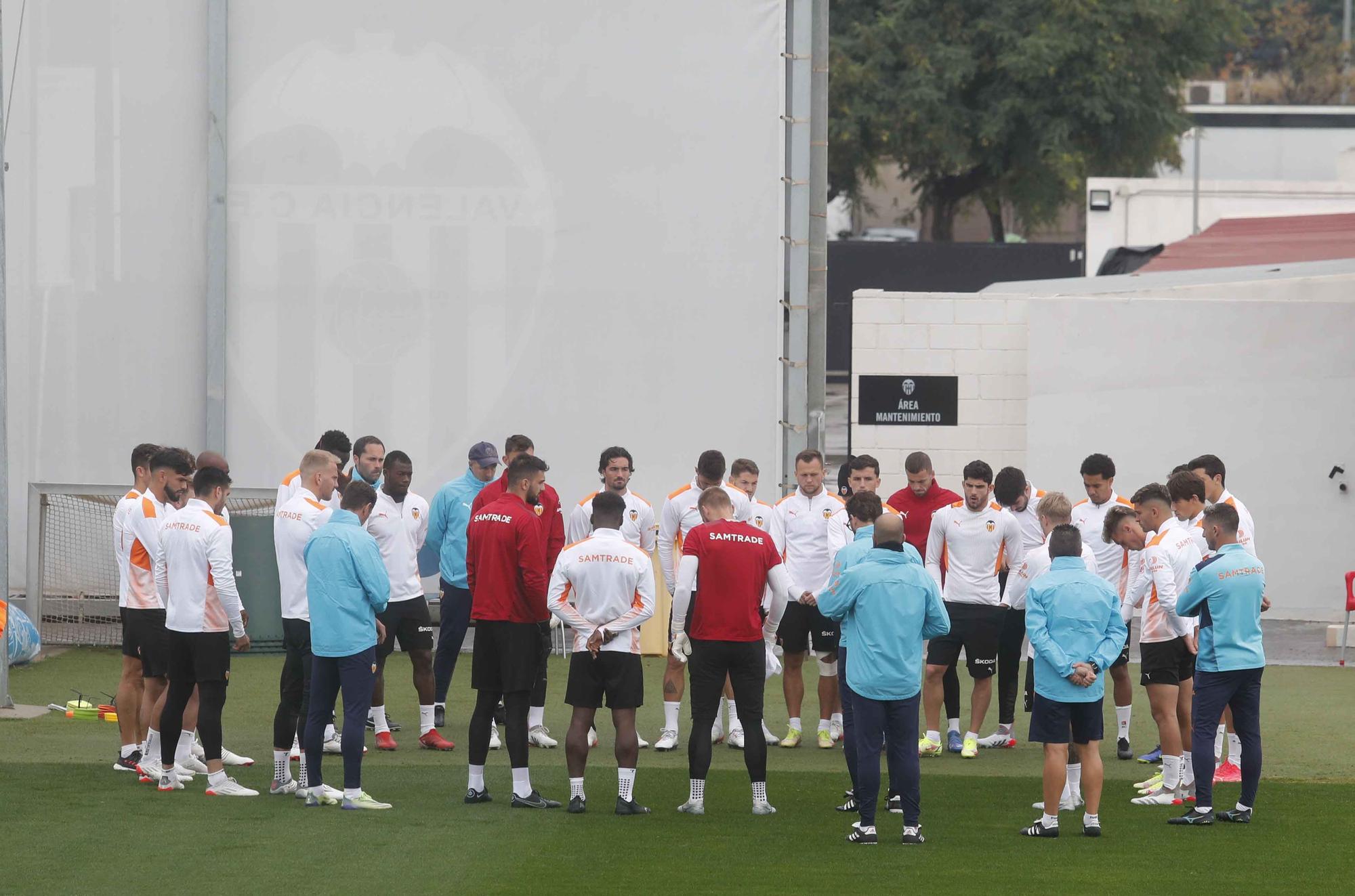 Última sesión antes del partido frente a la Real Sociedad para el Valencia