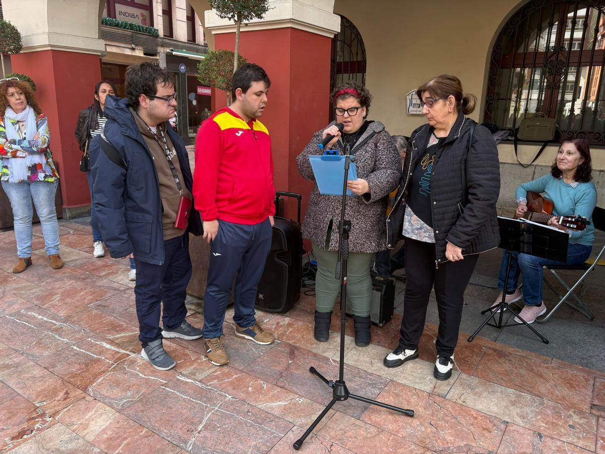 Alumnos del CAI de Pando en la conmemoración del Día Internacional de la Eliminación de la Discriminación Racial en Langreo