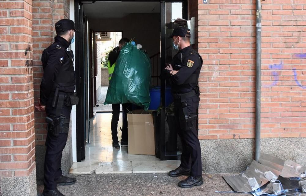 Hallan 300 plantas de marihuana en una casa del barrio del Infante de Murcia