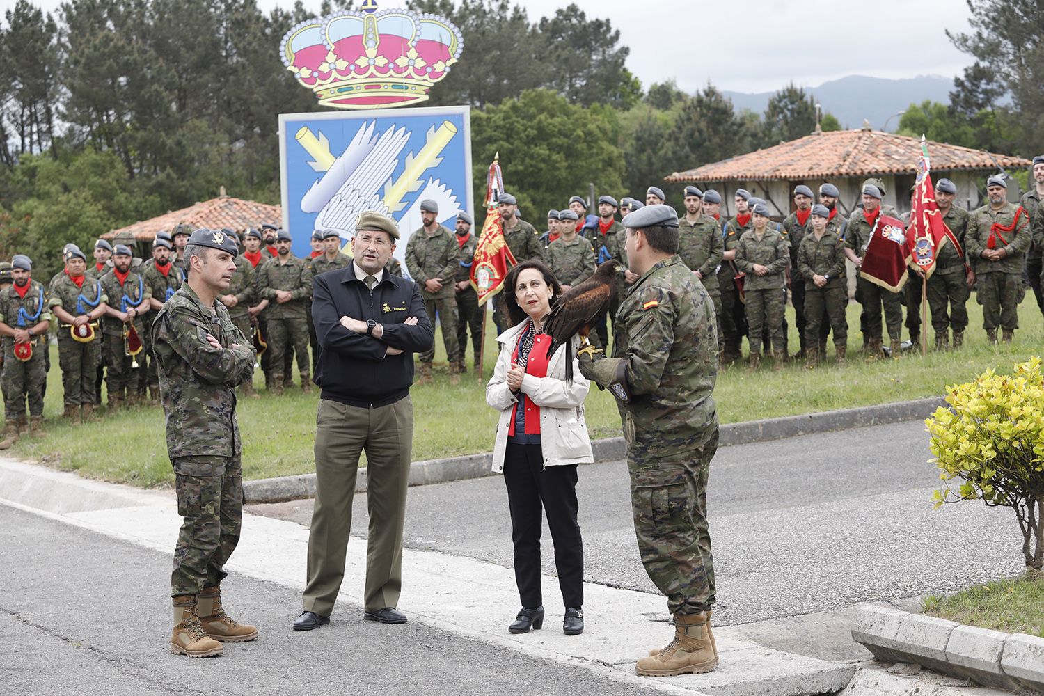 La visita de la ministra de Defensa Margarita Robles al cuartel de Cabo Noval