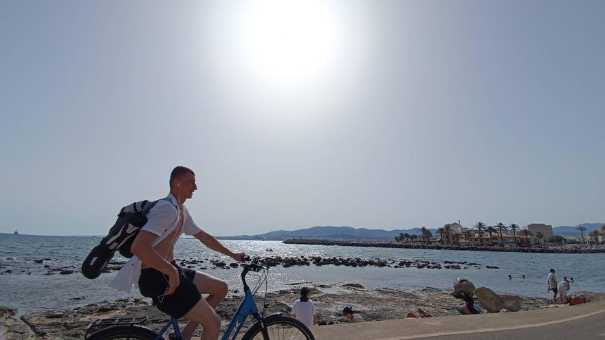 El Govern advierte que el calor &quot;puede ser mortal&quot; este verano en Baleares y pide extremar las precauciones