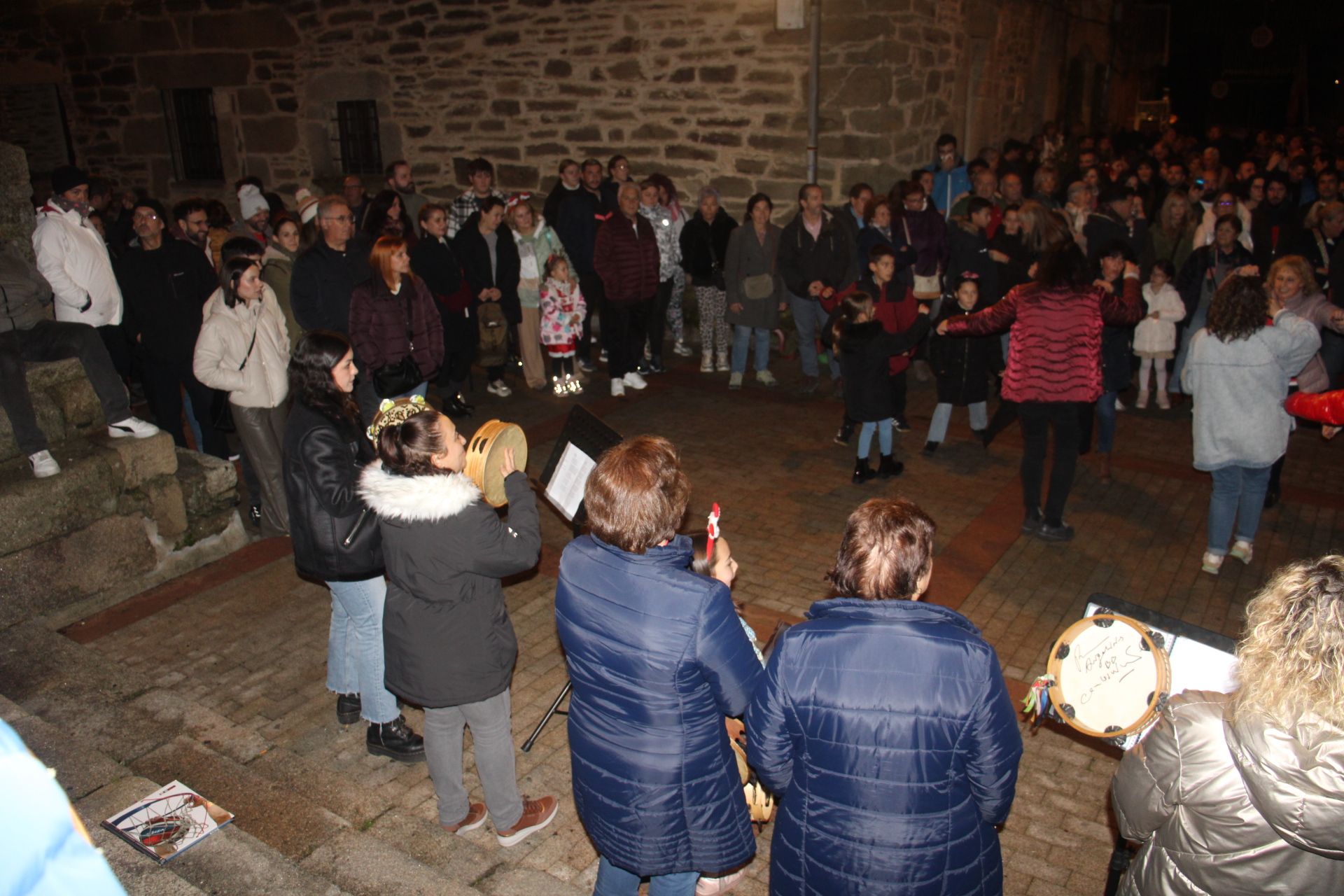 GALERÍA | Encendido del alumbrado navideño en Puebla de Sanabria
