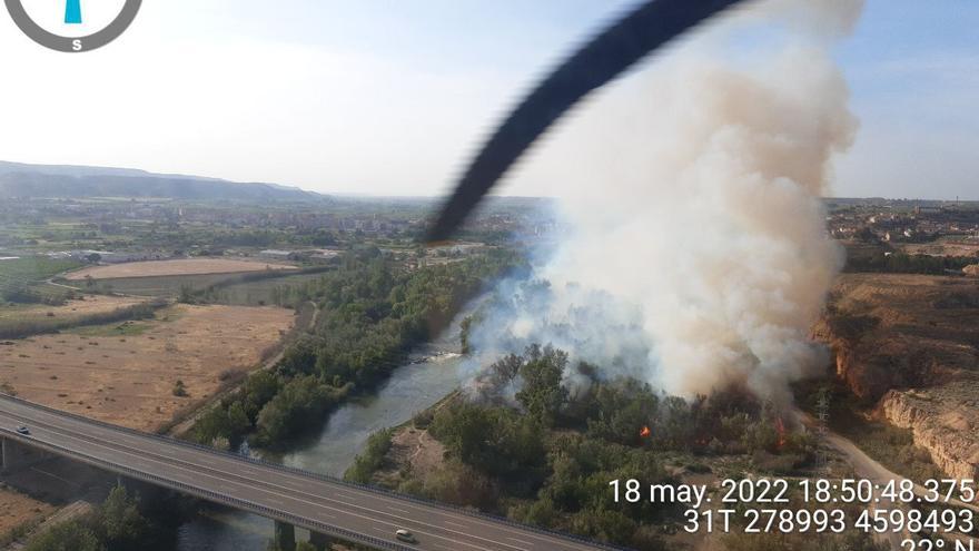 Controlado el incendio forestal declarado en Fraga (Huesca)