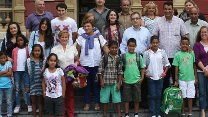 Diez niños saharauis pasan el verano en Candás