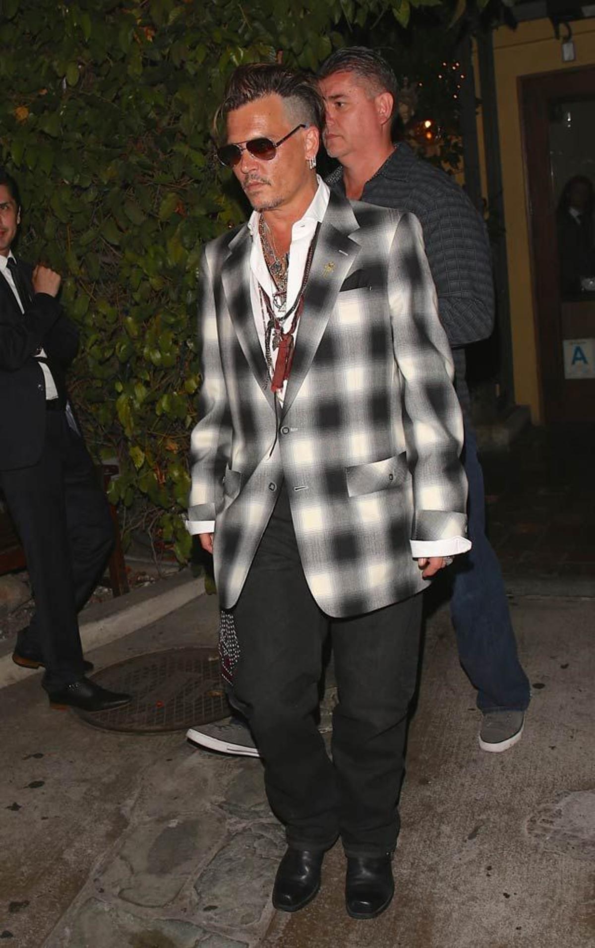 Johnny Depp reaparece en Los Ángeles para una cena familiar