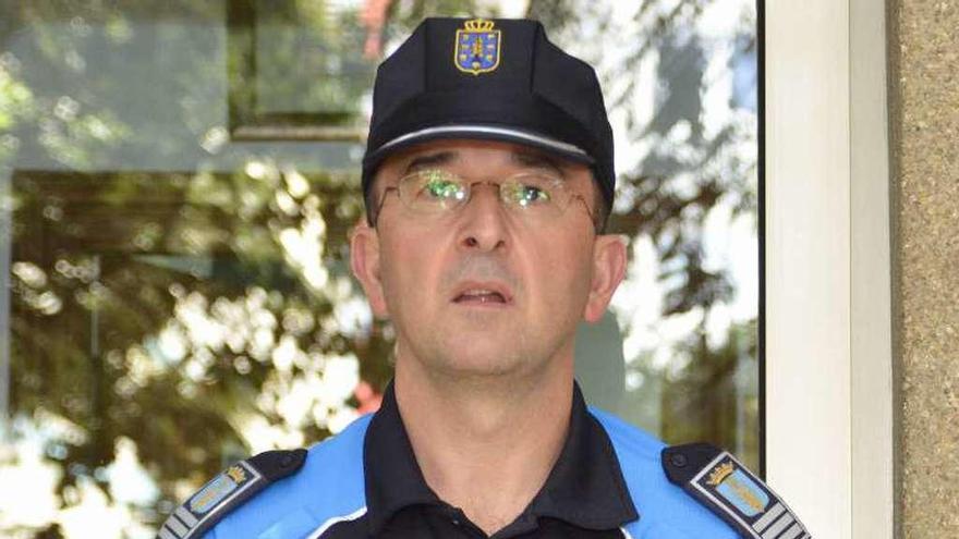 José Manuel Rico, na sede de Atestados, da Policía Local.