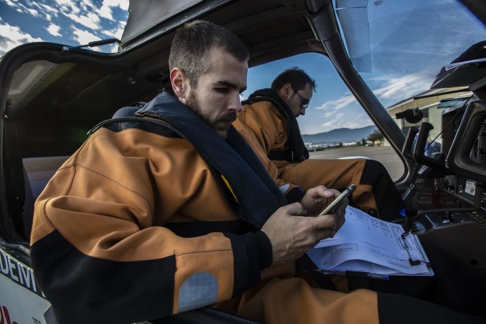 Manuel Díaz y su copiloto inician su vuelo desde la Morgal a Plymouth