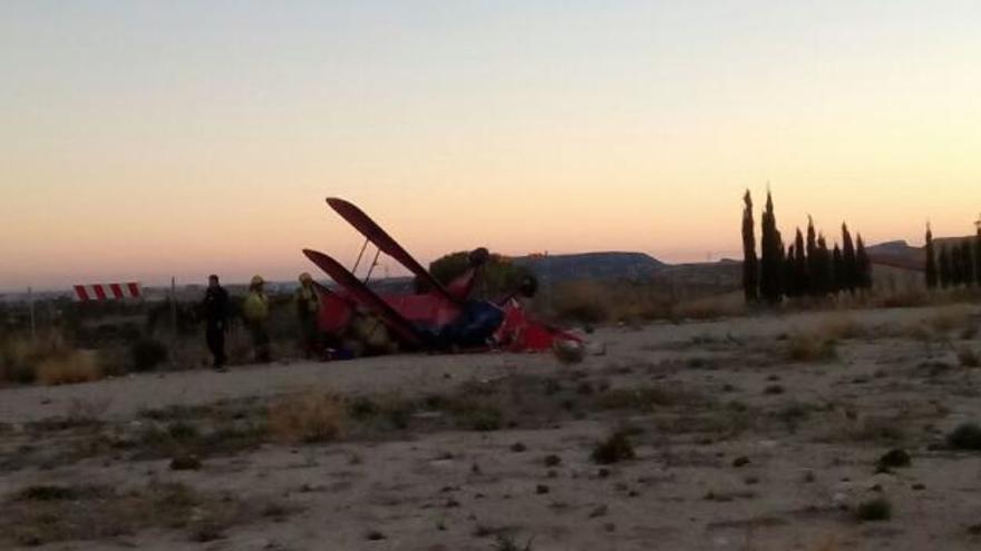 Un ultraligero colisiona contra un helicóptero en el aeródromo de Mutxamel