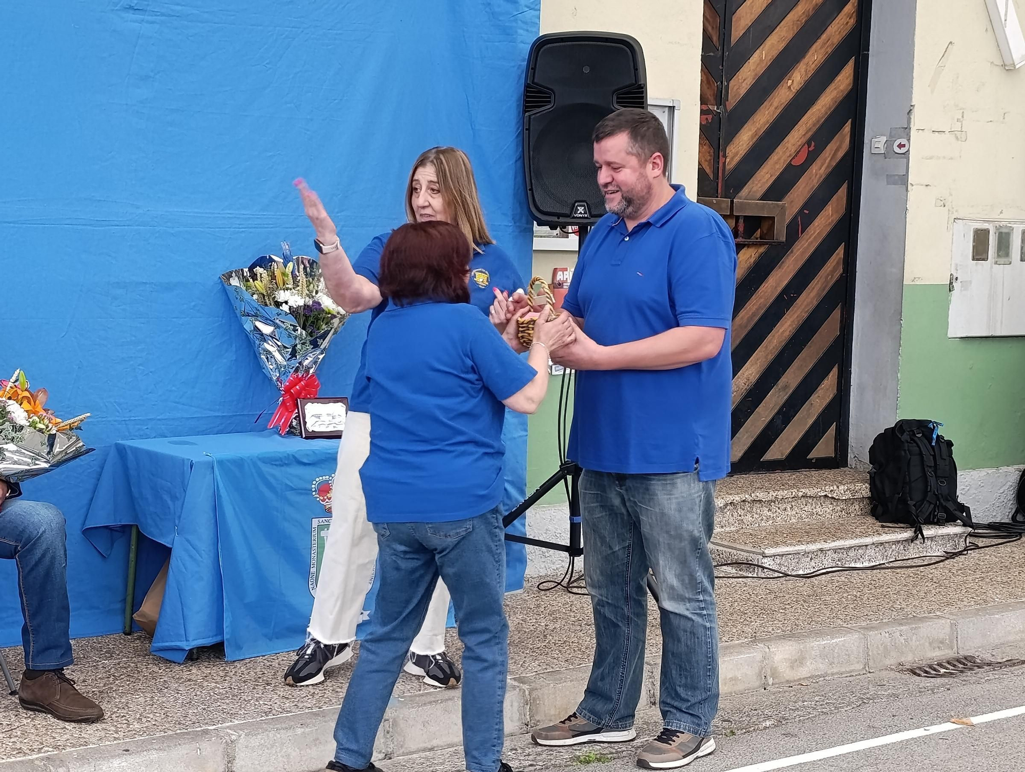 Viella homenajea sus mayores