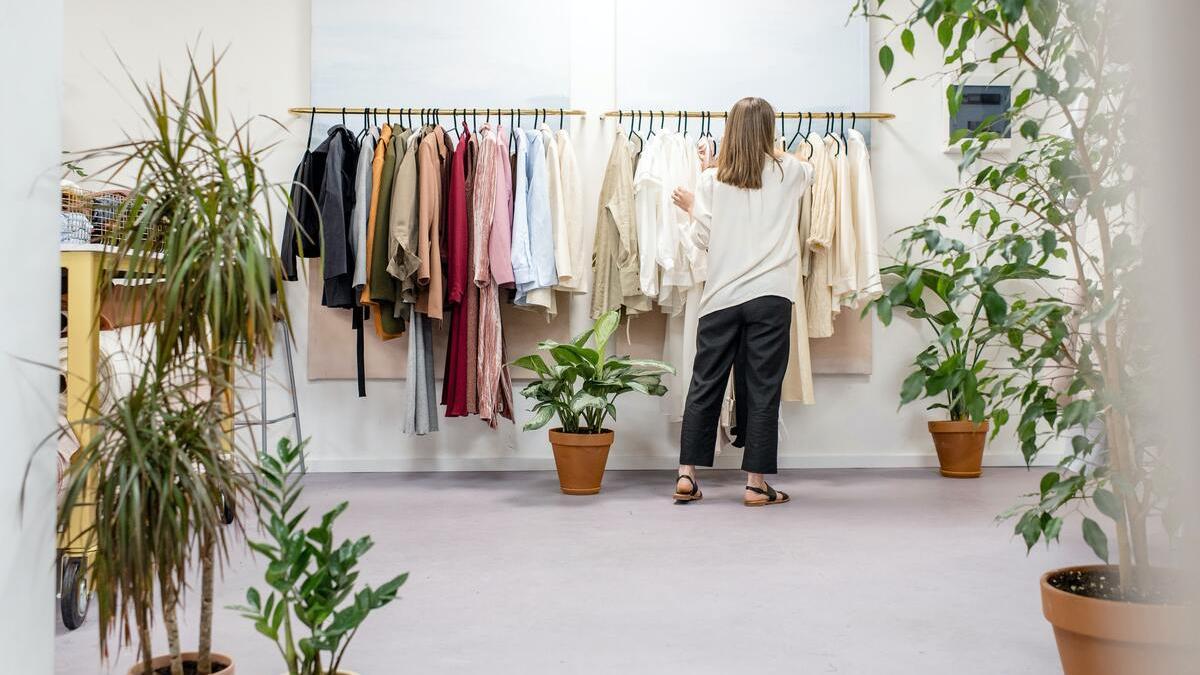 MODA OTOÑO: El vestido de Sfera que causa sensación este otoño:  ¡Espectacular!