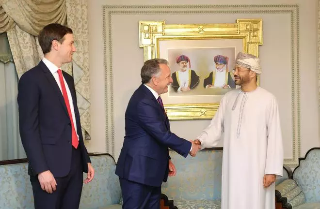 Irán y EEUU celebran conversaciones "con desconfianza pero positivas" y se citan de nuevo en los próximos días