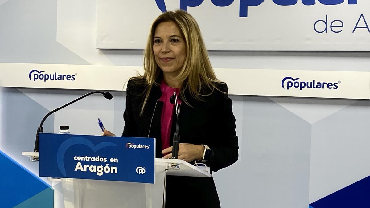 La secretaria general del PP aragonés, Ana Alós, durante su comparecencia este jueves.