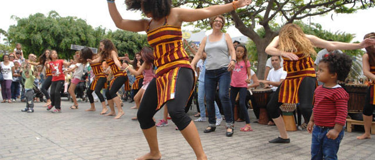 El Miller acoge una intensa jornada de música, danza y gastronomía africanas