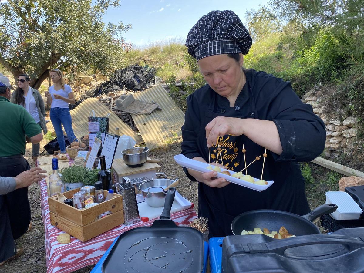 Galería: Así ha sido la presentación de la campaña de la 'patata vermella eivissenca' en Es Figueral Galería: Así ha sido la presentación de la campaña de la 'patata vermella eivissenca' en Es Figueral