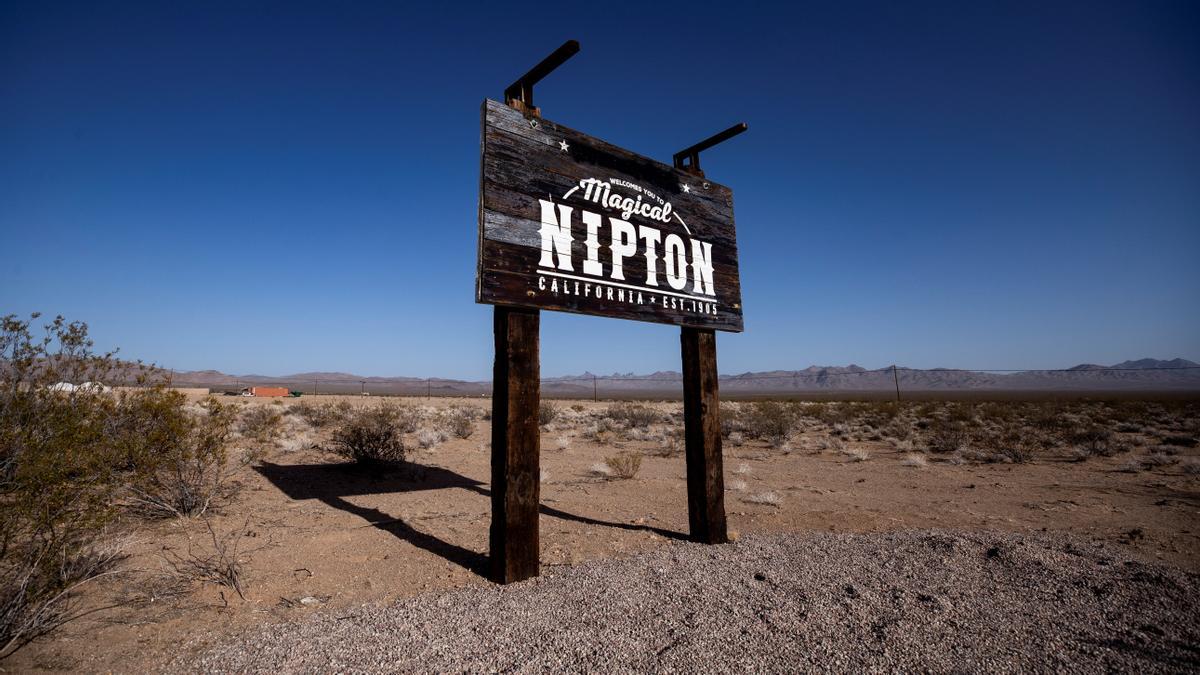 Atrapada entre una vía férrea y el desierto de Mojave, la pequeña localidad de Nipton, situada en la frontera entre California y Nevada, ha sido vendida de nuevo, esta vez a un grupo de Las Vegas por 2,75 millones de dólares