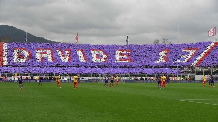 La Fiorentina honra a Astori en su primer partido tras la muerte del capitán