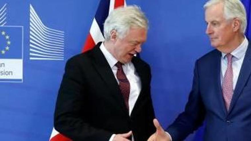 David Davis i Michel Barnier van explicar ahir l&#039;acord de transició