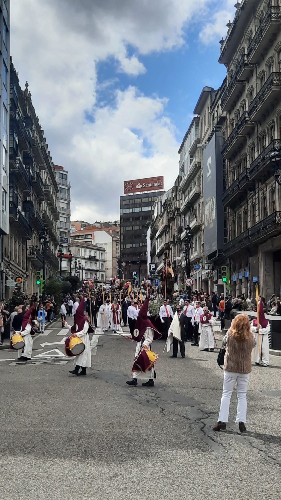 La Borriquita recorre las calles de la ciudad