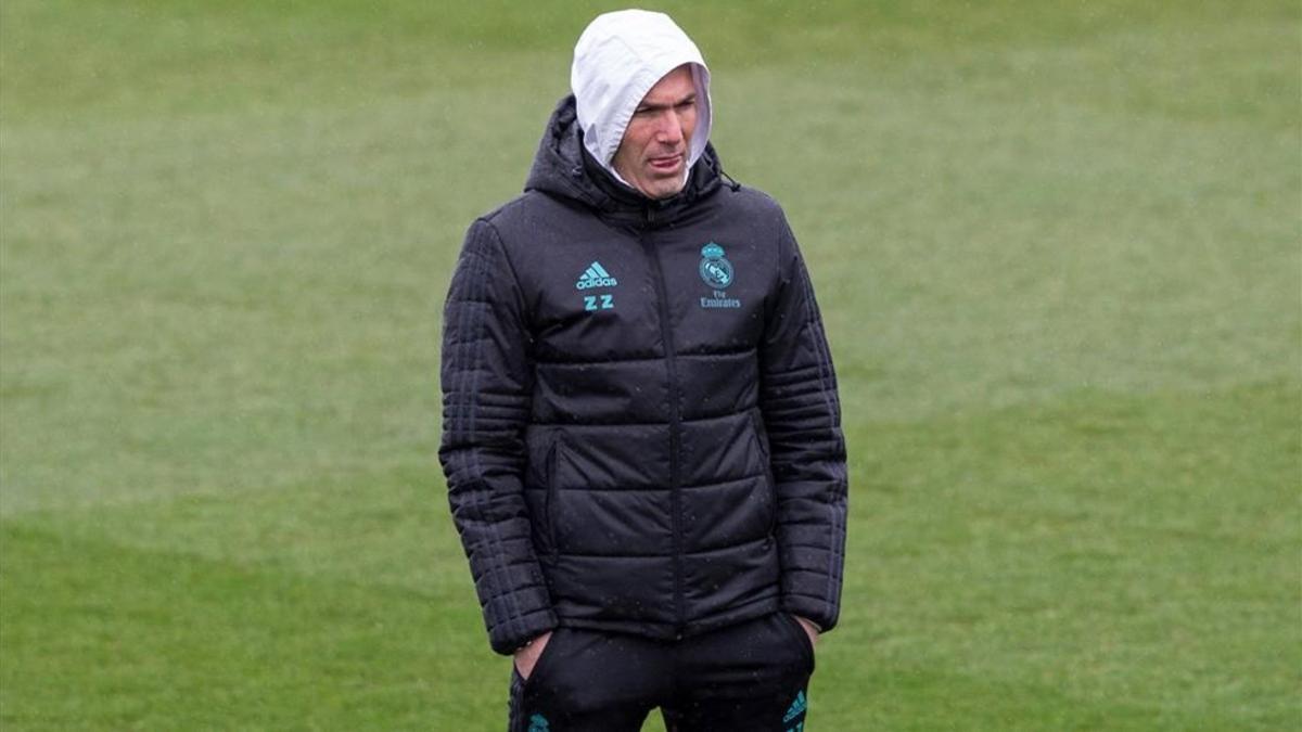 Zinedine Zidane, en el entrenamiento previo a la rueda de prensa