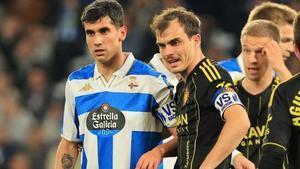 Francho, capitán del Zaragoza, durante el partido ante el Deportivo.