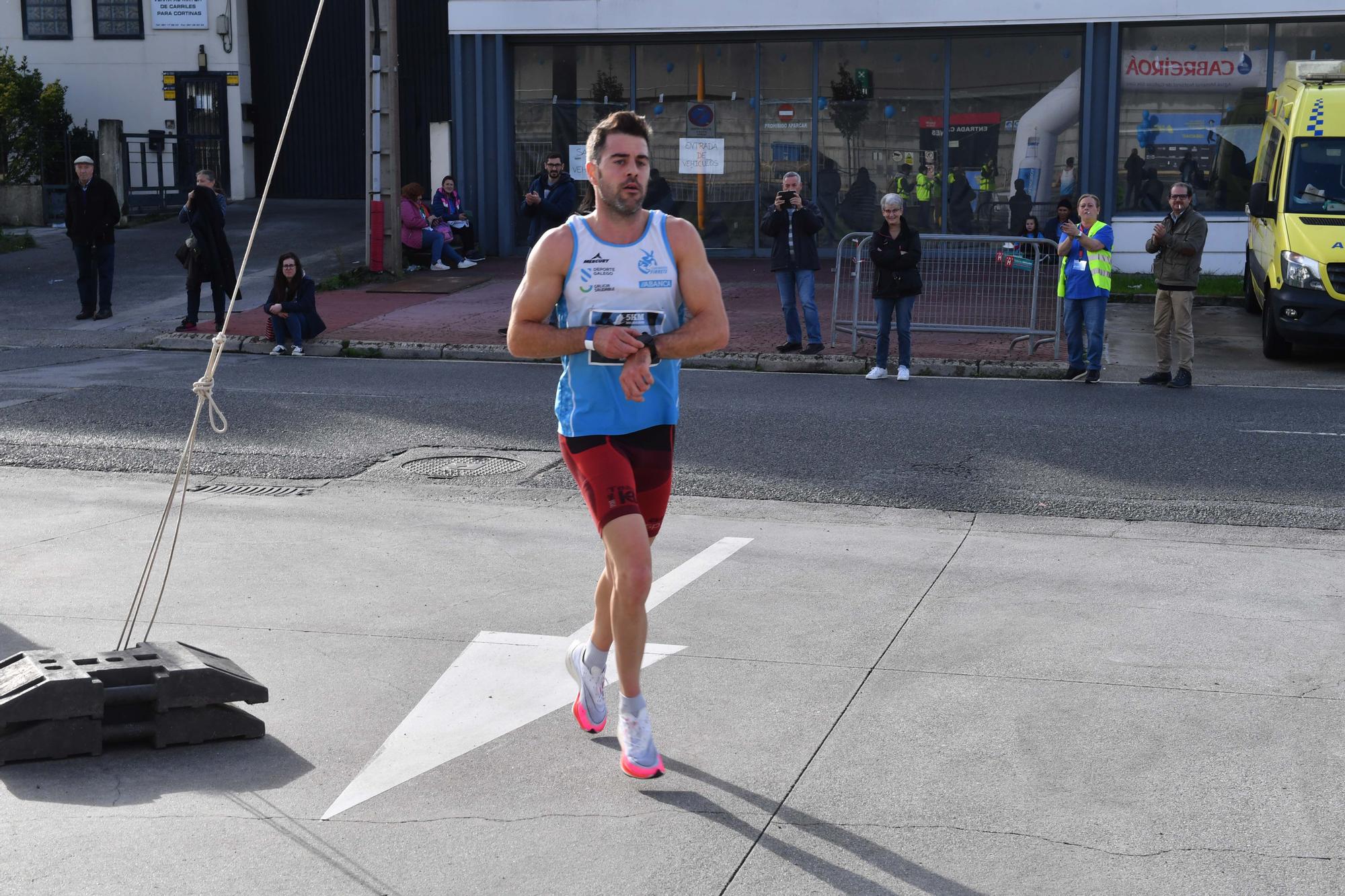 La carrera 5KM Solidarios en Agrela y con la salida en la fábrica de Estrella